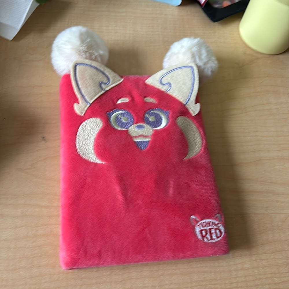 Pixar’s Turning Red journal with 2 puffy pens
